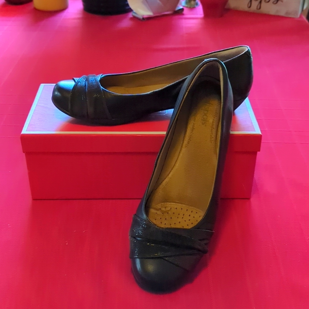 Softspots dark brown leather ballet flats.  Size 10.